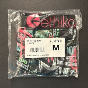 Brand New & Unpackaged
Ethika Underwear (Printing Money)
Boys Medium